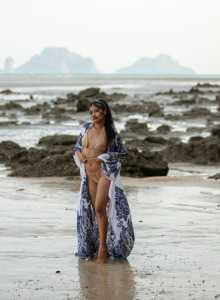 Nude Beauty