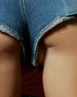 Girls Out West - 32-032