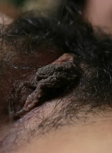 Incredible Eryn shows her pussy