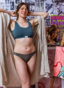 Puffy nipples milf Aria Eden has fun at home